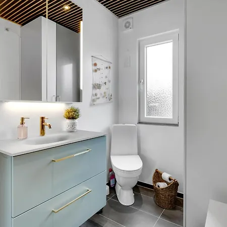 Stunning In With Kitchen