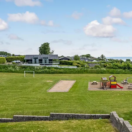 Stunning In With Kitchen Holiday home